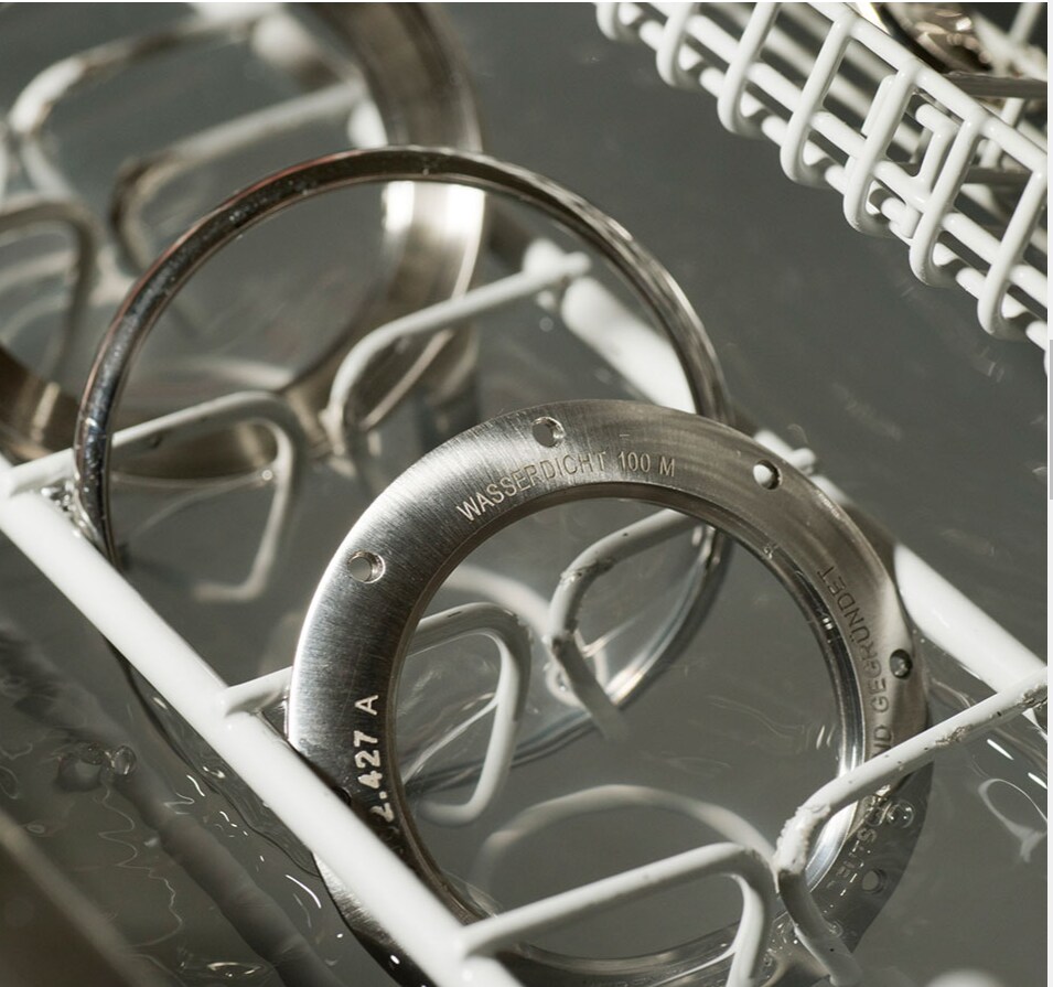DISASSEMBLY & POLISHING