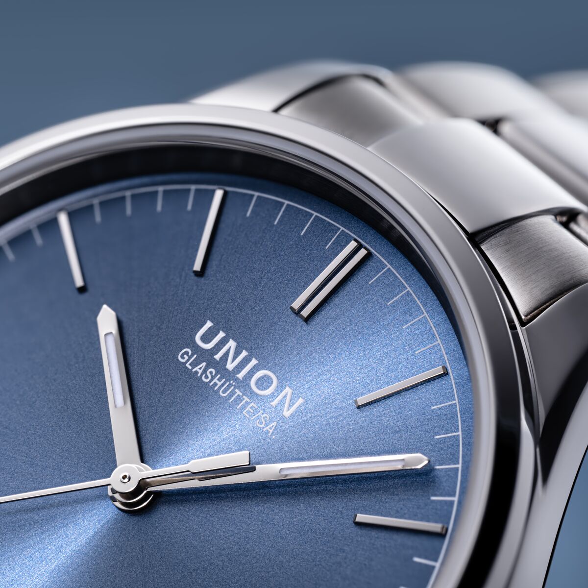 Viro Date 39 mm